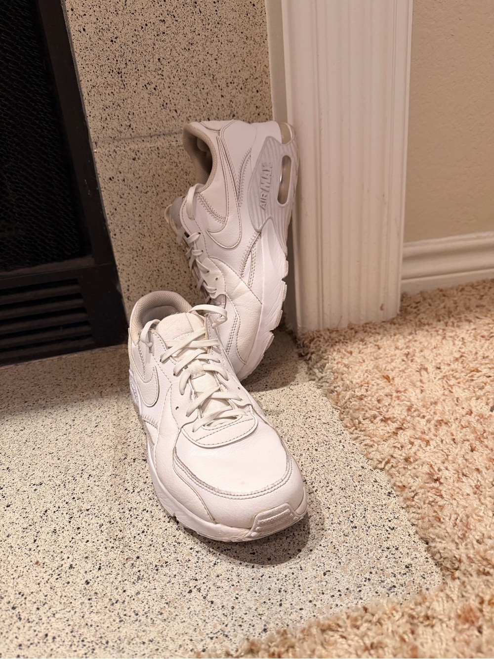 Nike Men's White Athletic Sneakers - Air-Cushioned Trainer